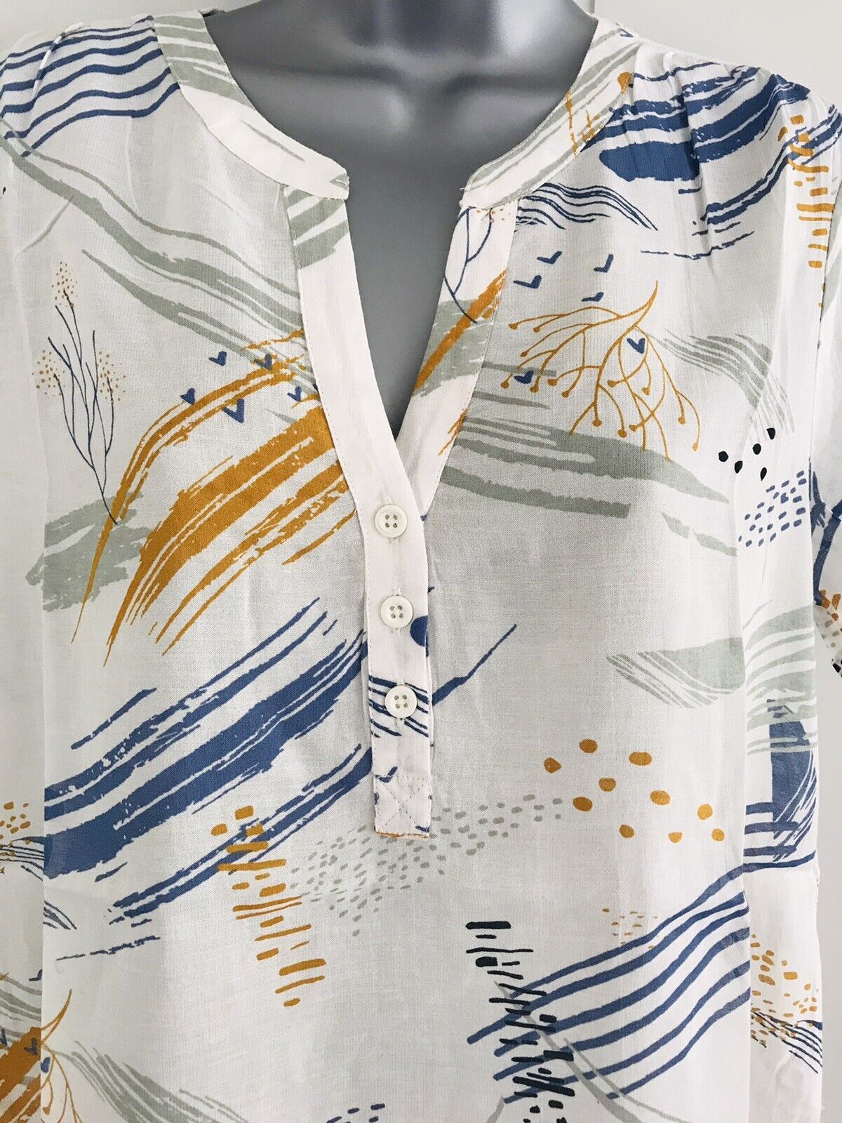 EX SEASALT White Coastal Chalk Dancing Light Top Sizes 8 or 10 RRP £43