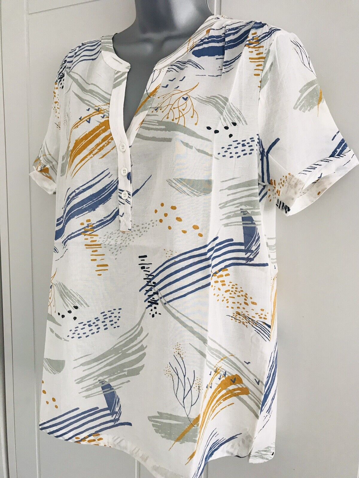 EX SEASALT White Coastal Chalk Dancing Light Top Sizes 8 or 10 RRP £43