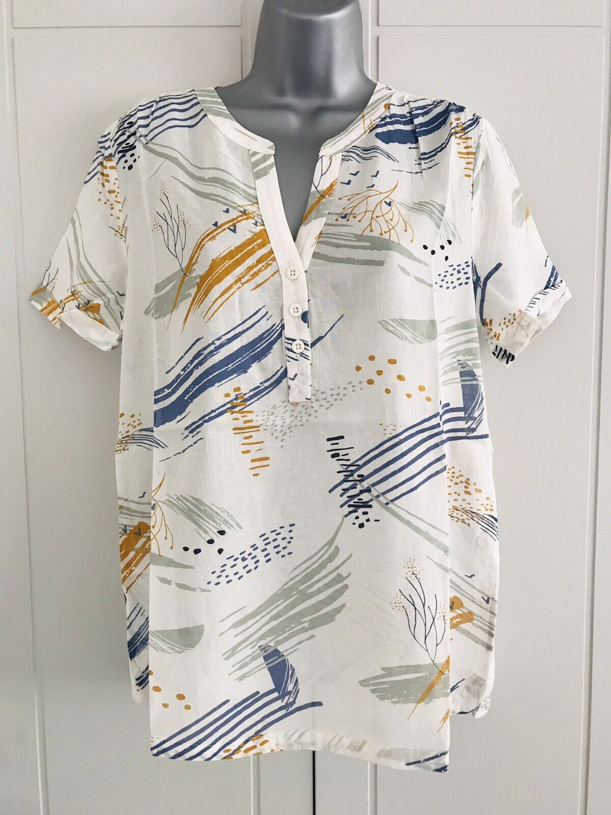 EX SEASALT White Coastal Chalk Dancing Light Top Sizes 8 or 10 RRP £43