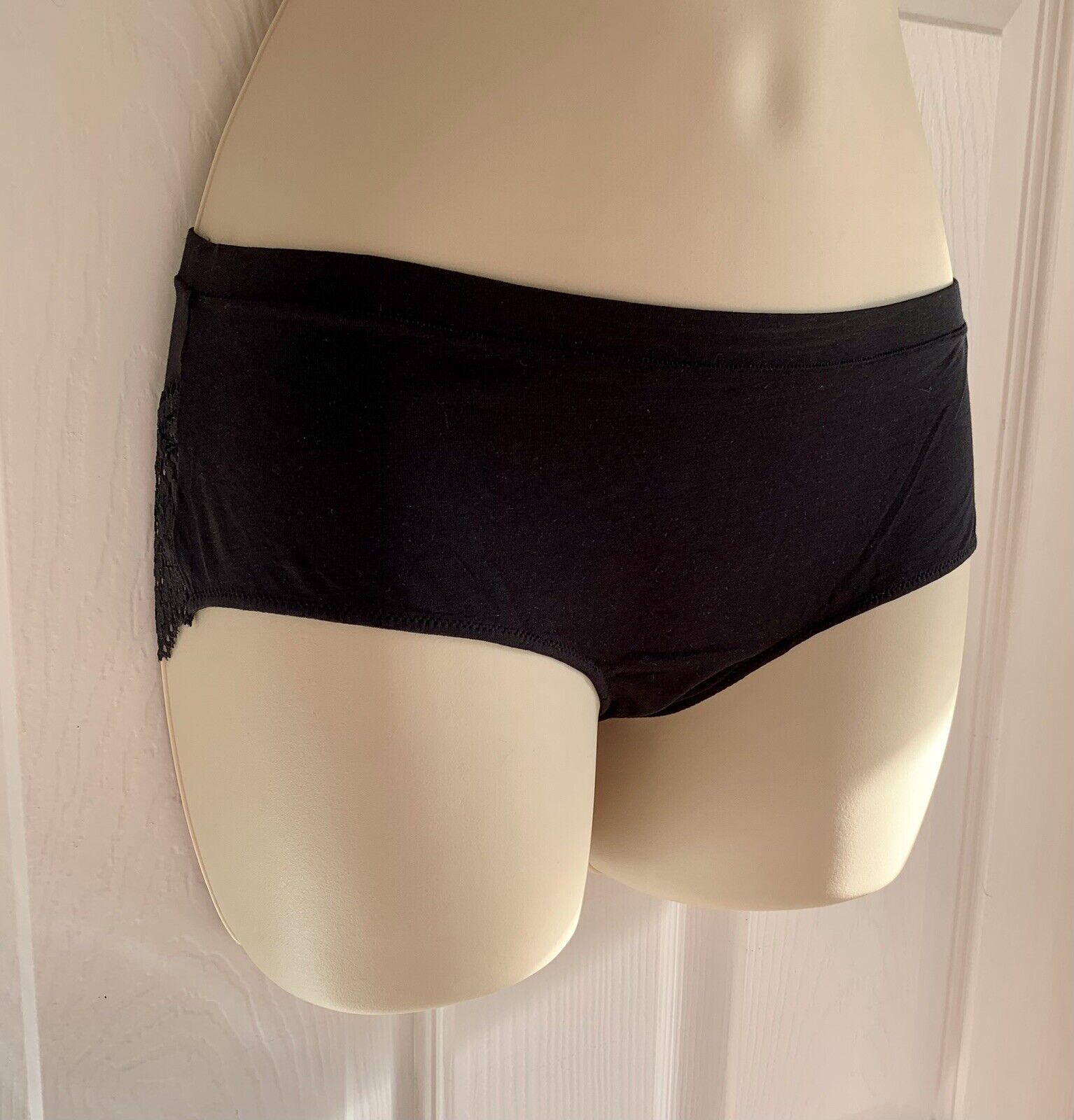 EX M*S Black Cotton Rich Vintage Lace Trim Low Rise Shorts 8, 10, 12, 18, 20, 22