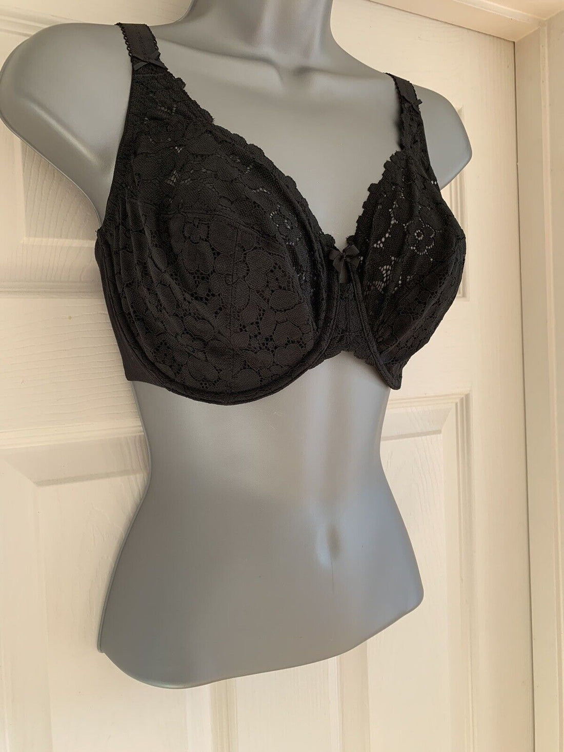 EX M*S Black Flexifit Non-Wired Full Cup Bra in Size 36G – Louise's Closet
