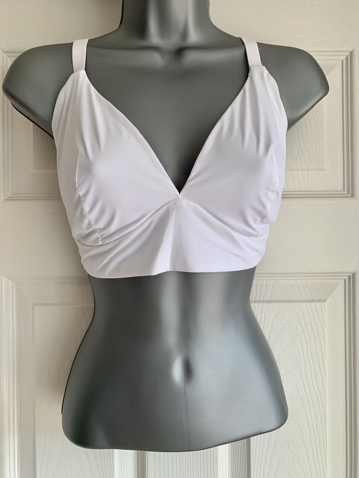 EX M*S White Body Smoothing Longline Non Wired Bralette in Sizes 40D or 42D