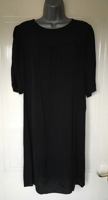 Black Puff Sleeve Gathered Yoke Crinkle Viscose Dress 12-18 Reg/Tall