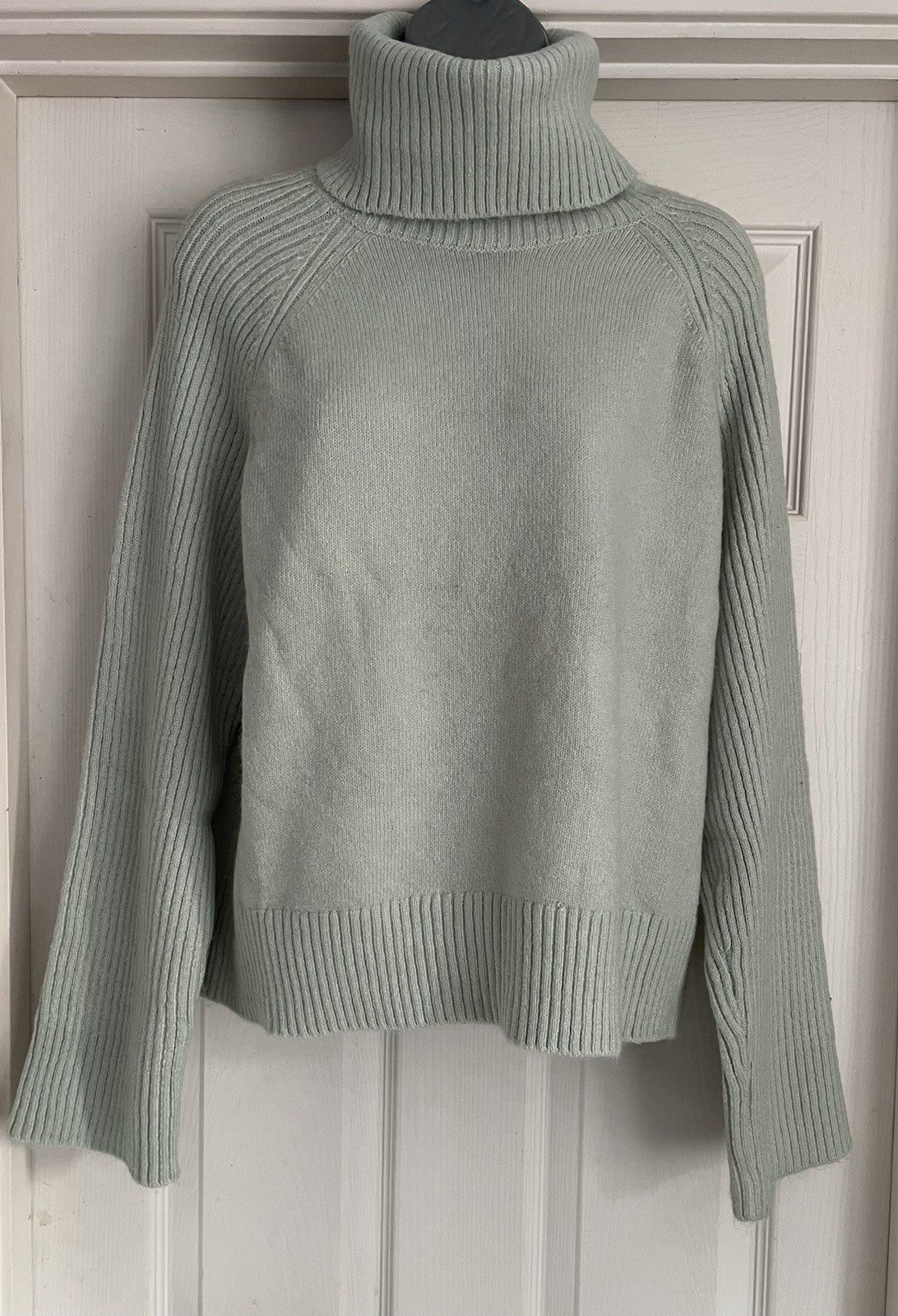 New Look Mint Green Rib Roll Neck Jumper Size Medium RRP £29.994