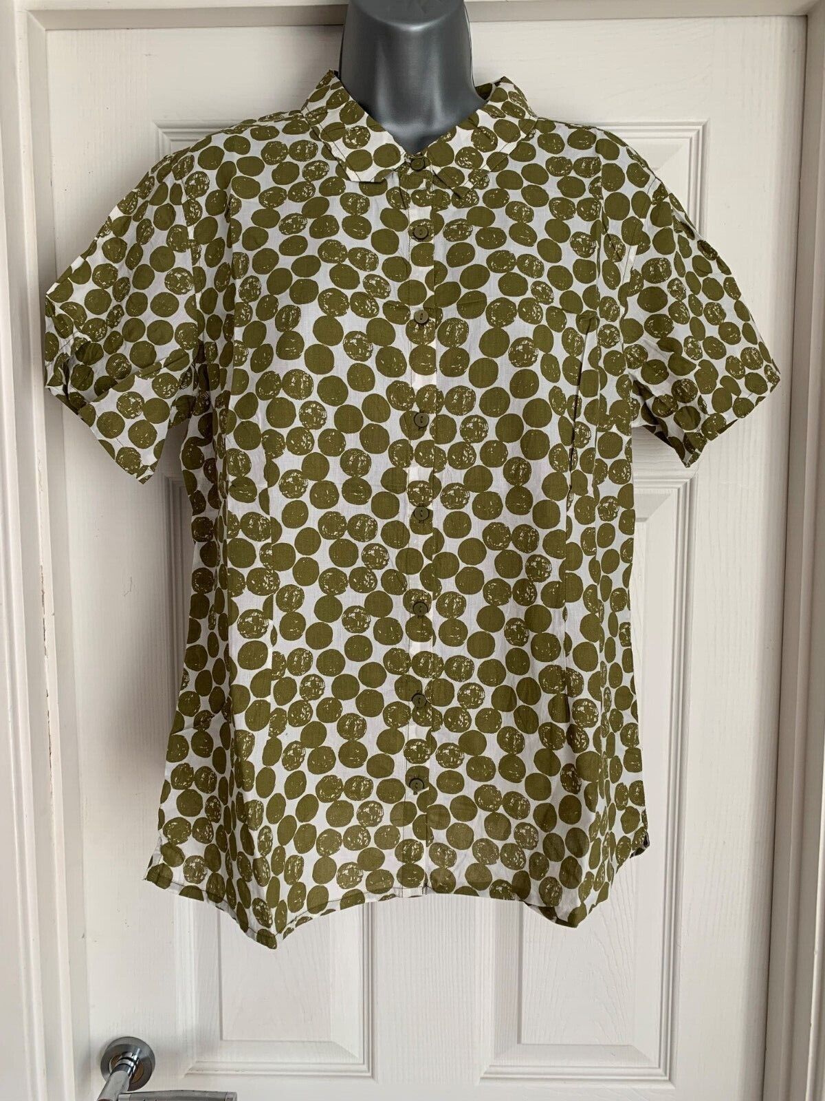 EX Seasalt Olive Textured Spot Cut Stem Larissa Shirt in Sizes 10 or 14